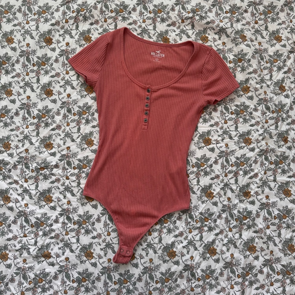 Hollister Women's Button-Front Ribbed Bodysuit in Rust